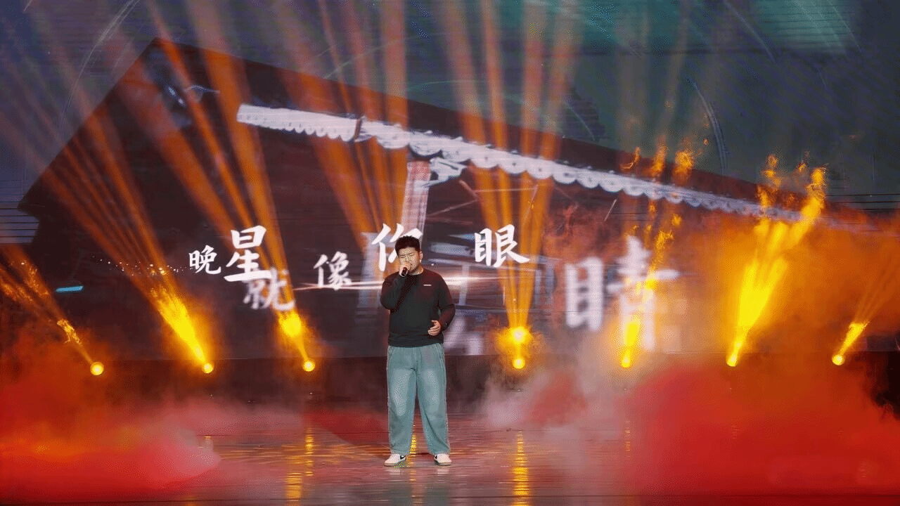 以声传情，以美润心：漫画腐
黄鸣鹤入选漫画腐
第二十四届校园“十佳歌手”